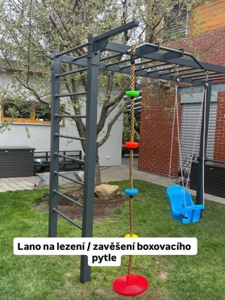 🔥 Vybuduj sílu a kondici přímo na zahradě! 💪 Naše workout konstrukce, prolézačky a monkey bary ti dají všechno, co...