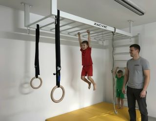 Představte si ty šťastné úsměvy a nekonečnou energii vašich dětí, když se doma proměníte v jejich osobní hřiště! S naším...